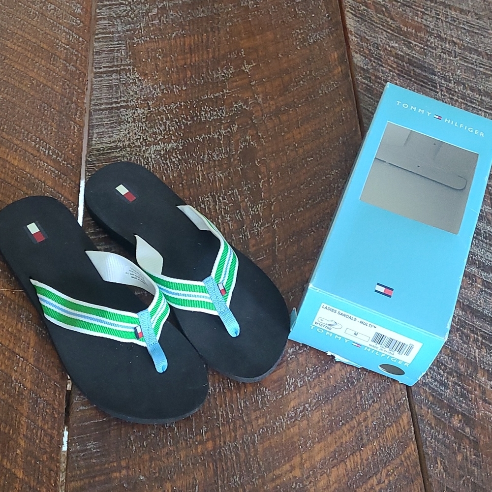 NWOT Tommy Hilfiger Sandals🛍 Flip Flops